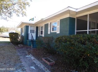 415 Silver Lake Rd, Wilmington, NC 28412