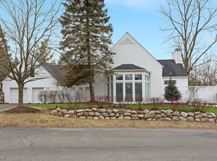 982 Goldenrod Trl, Aurora, OH 44202