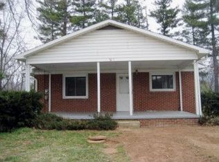 211 Maple St, Clyde, NC 28721