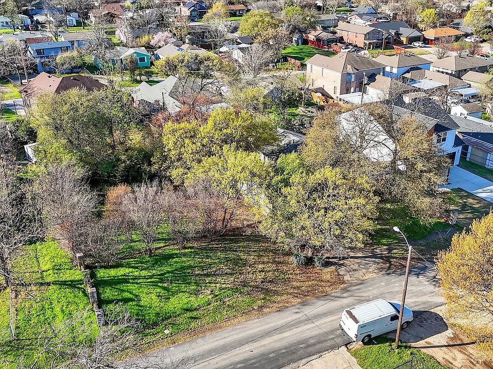2nd image of 4444 Marcell Ave
