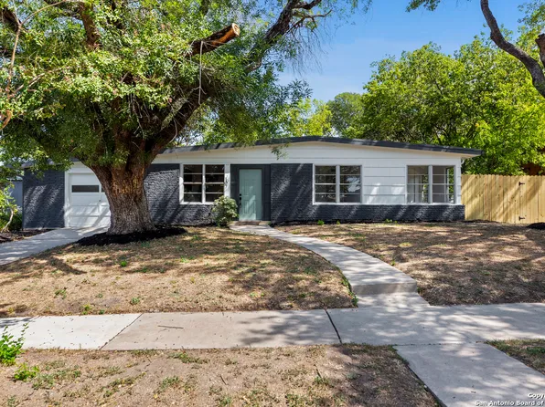 107 Teakwood Ln, San Antonio, TX 78216