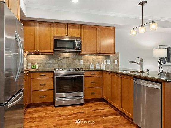 3rd image of 18609 SE Newport Way APT 308