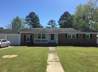 75 Manor Rd, Cheraw, SC 29520