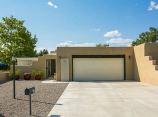 674 Lakeview Cir SE, Rio Rancho, NM 87124