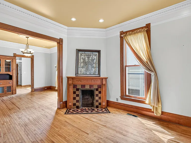 2735 Emerson Ave S #1 — Photo 5