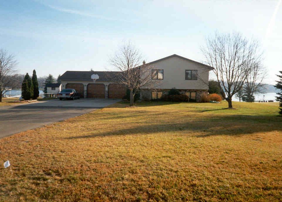 2nd image of 28579 Bayshore Dr NW
