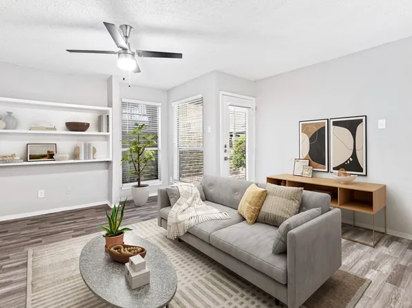 Liv on the Green Apartment Homes