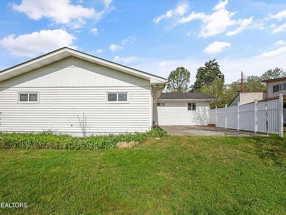 4th image of 107 Beverly Cir