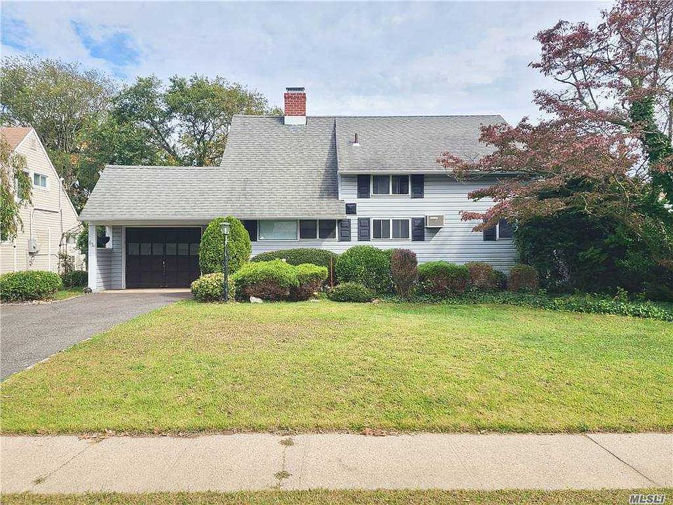 1st image of 31 Boulder Ln