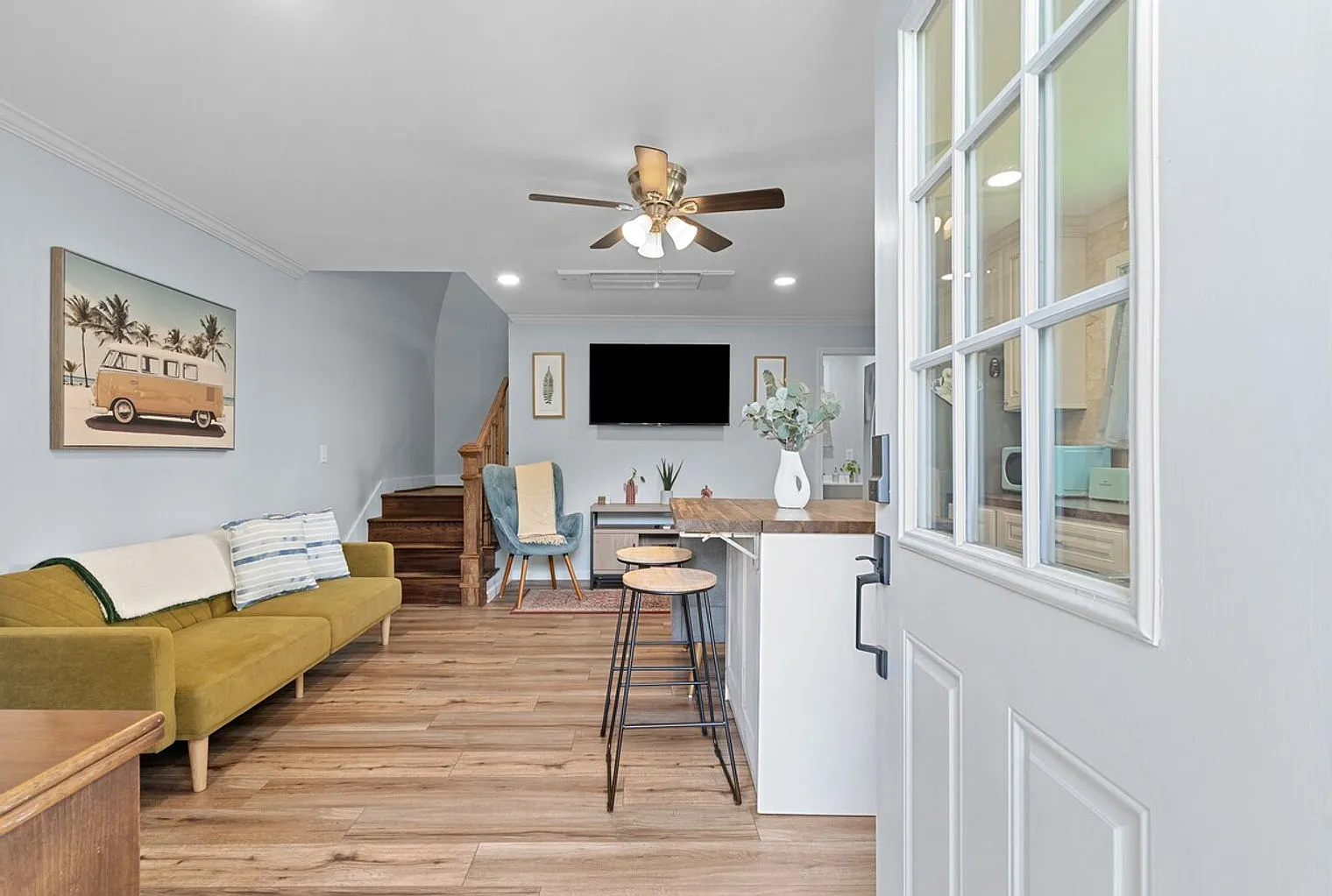1 bed, 1.0 bath, 742 sqft, $2,613 — Photo 4