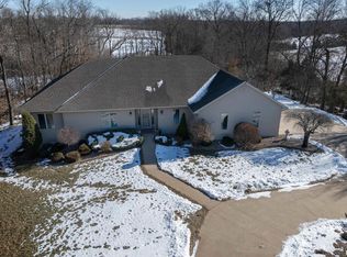 2421 S 48th St, Quincy, IL 62305