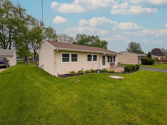 4th image of 3816 Hoffman Dr