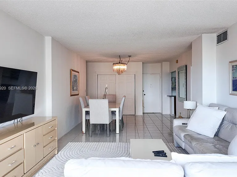 1950 S Ocean Dr #5B — Photo 8
