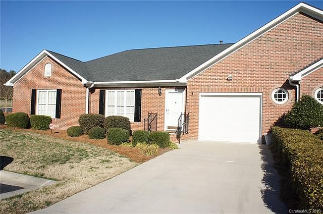 1st image of 574 Queen Brogan Ct