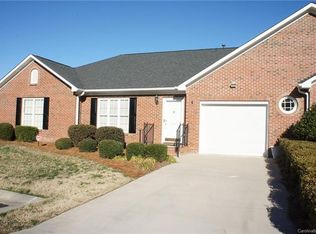 574 Queen Brogan Ct, Gastonia, NC 28054