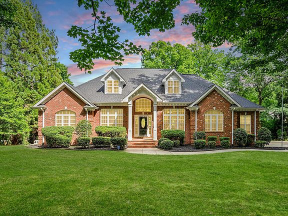 2nd image of 1208 Laneridge Ct