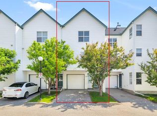 200 W Hidden Hills Ter NW #3, Calgary, AB T3A 6E3