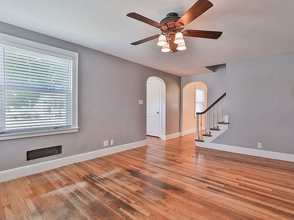 4th image of 26 Purdon Ave