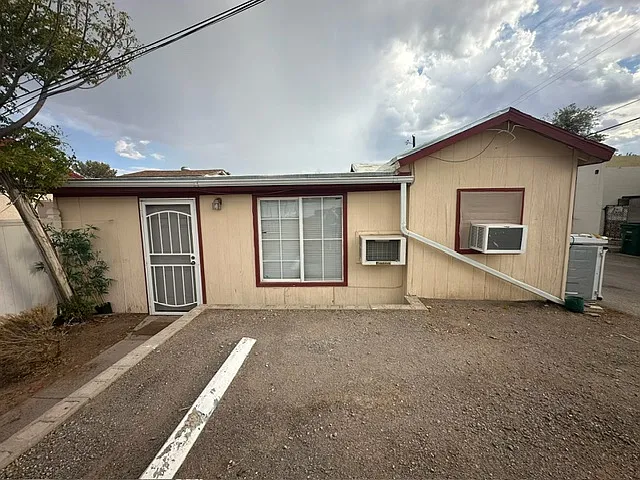 2 bed, 925 sqft, $1,400 — Photo 1