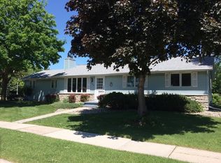400 Southview Dr, Fond Du Lac, WI 54937