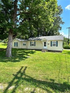 615 N Old Highway 66, Bourbon, MO, 65441