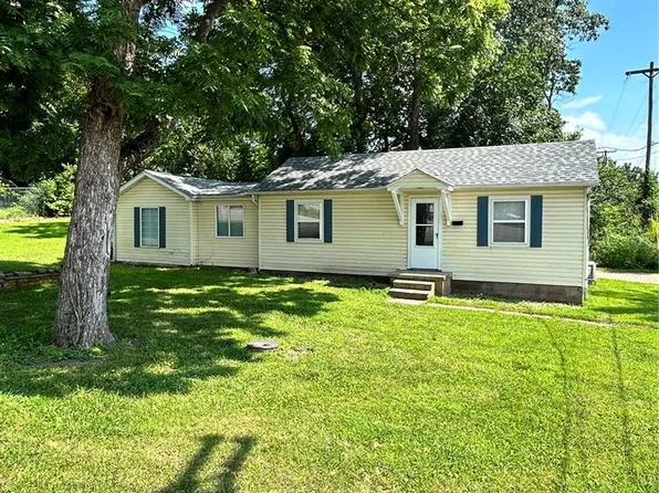 615 N Old Highway 66, Bourbon, MO 65441