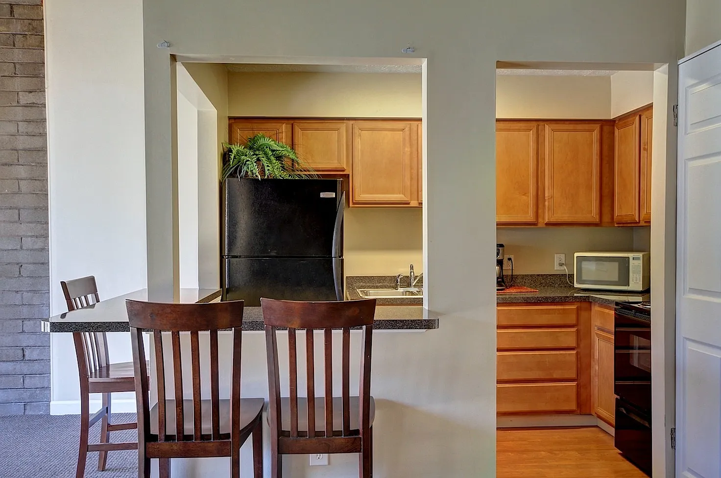 Ravenswood — Photo 2