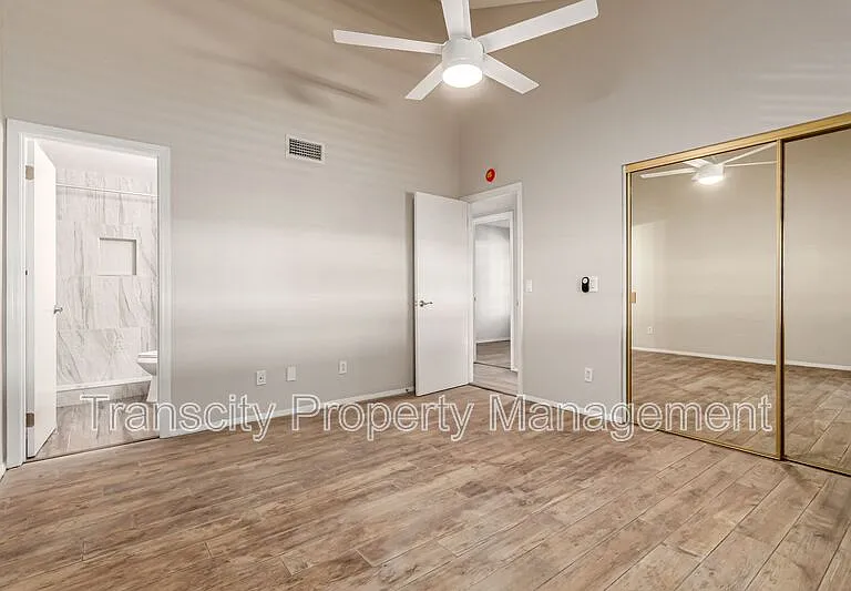 2143 E Center Ln #2 — Photo 11