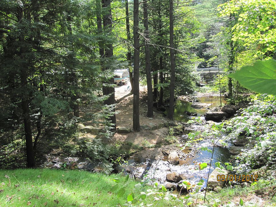 Brookside Camping