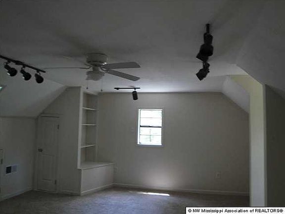 3rd image of 8486 Grandview Lake Dr