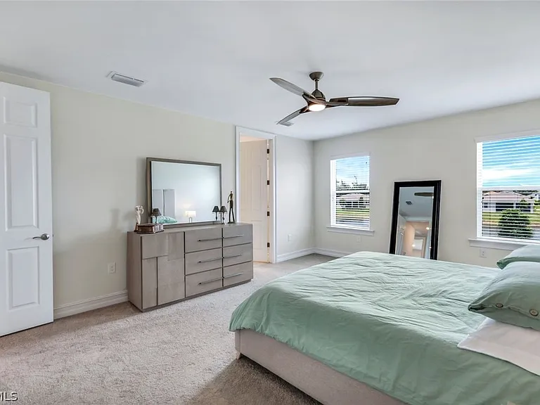 421 Coral Reef Pl — Photo 16