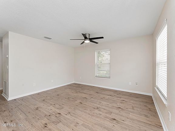 5th image of 3702 WOOD CREEK Lane