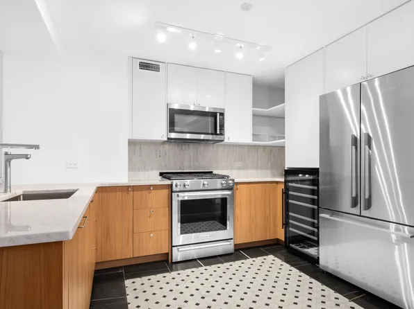 121 East 23rd Street image 1 of 8