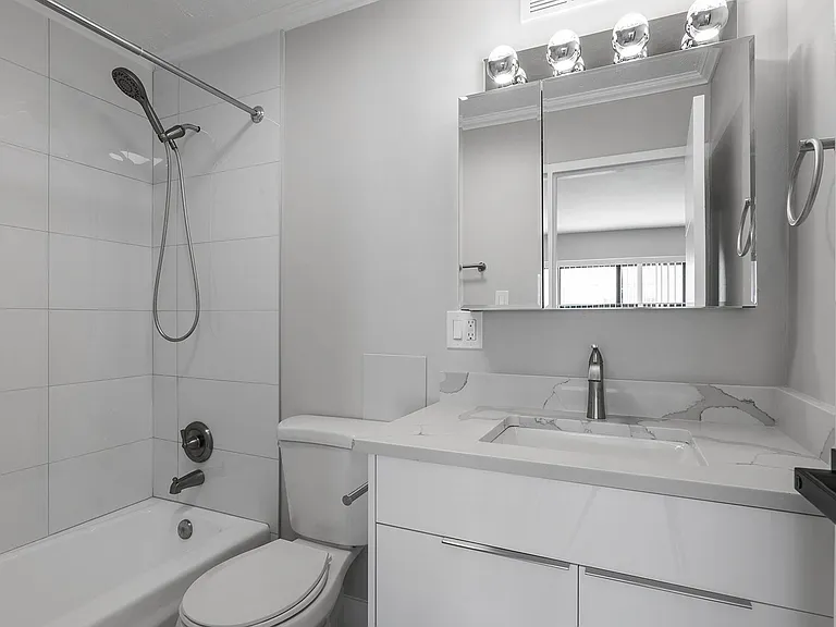 The Duplex Tower — Photo 101