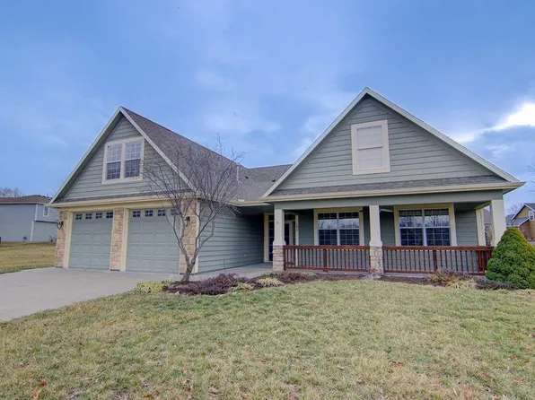 103 Oak Pl, Eudora, KS 66025