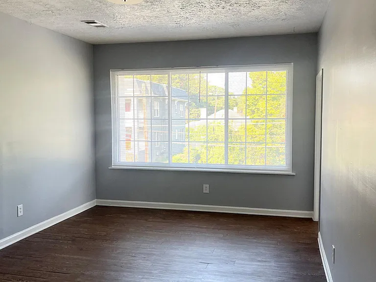 474 Holderness St SW #3 — Photo 4