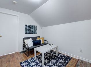 135 Sheppard Ave W #2, Toronto, ON M2N 1M7