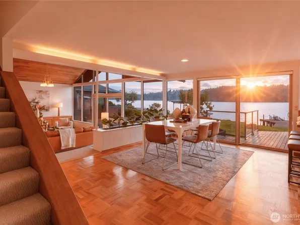 14026 Riviera Place NE, Seattle, WA 98125