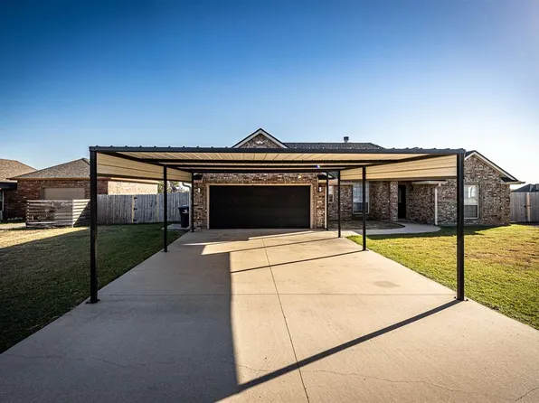 513 SW Bradford Ln, Lawton, OK 73505