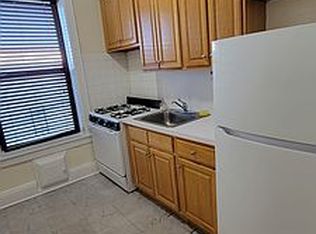 25-69 33rd St #C1, Astoria, NY 11103