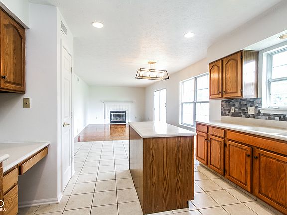 5th image of 7641 Germander Ln