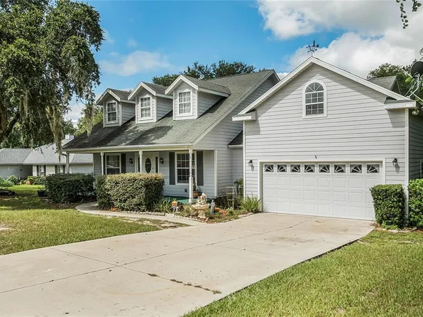 823 Berryhill Cir, Fruitland Park, FL 34731