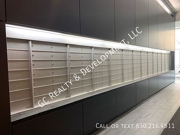 3rd image of 1720 S Michigan Ave APT 707
