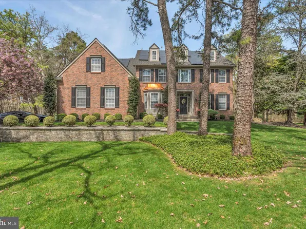 72 Bortons Rd, Marlton, NJ 08053