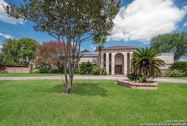 1st image of 105 Cas Hills Dr