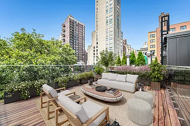 Sold by Societe Real Estate