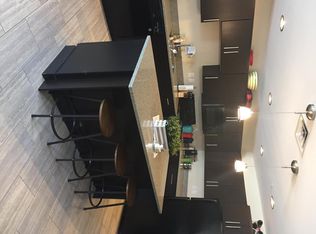 220 N Main St APT 908, Davenport, IA 52801