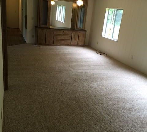 Ham Rd living/dining room
