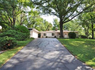 500 Taylor Young Dr, Saint Louis, MO 63122
