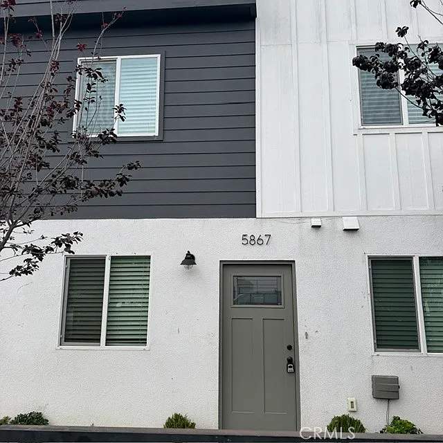 3 bed, 2.5 bath, 1040 sqft, $3,500 — Photo 2